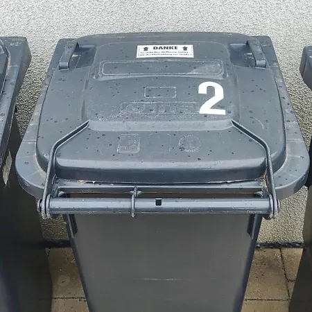 In Ruhiger Lage, 2 Zimmer, 64 Qm アパート