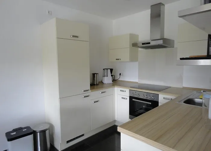 In Ruhiger Lage, 2 Zimmer, 64 Qm شقة *