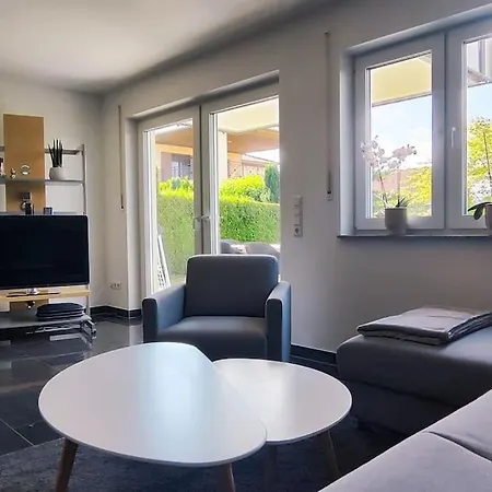 Apartment In Ruhiger Lage, 2 Zimmer, 64 Qm