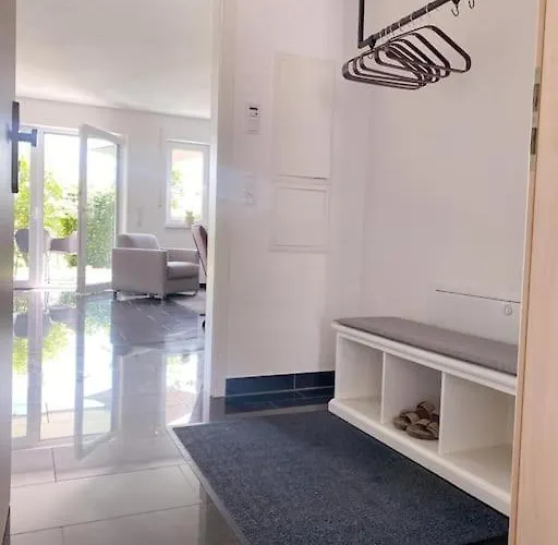 In Ruhiger Lage, 2 Zimmer, 64 Qm דירה