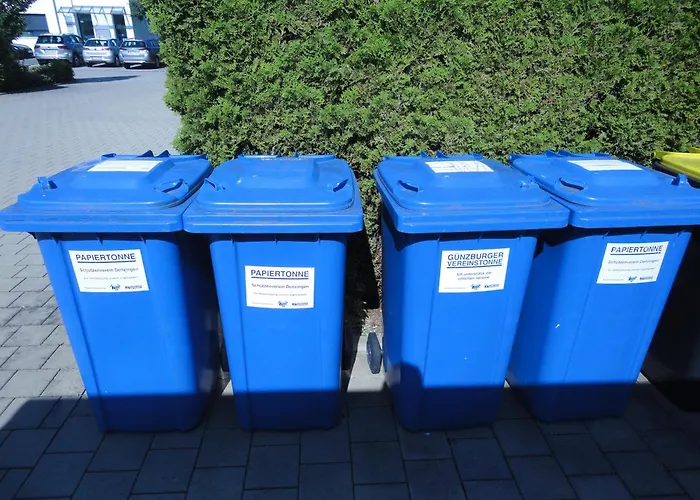 In Ruhiger Lage, 2 Zimmer, 64 Qm דירה *